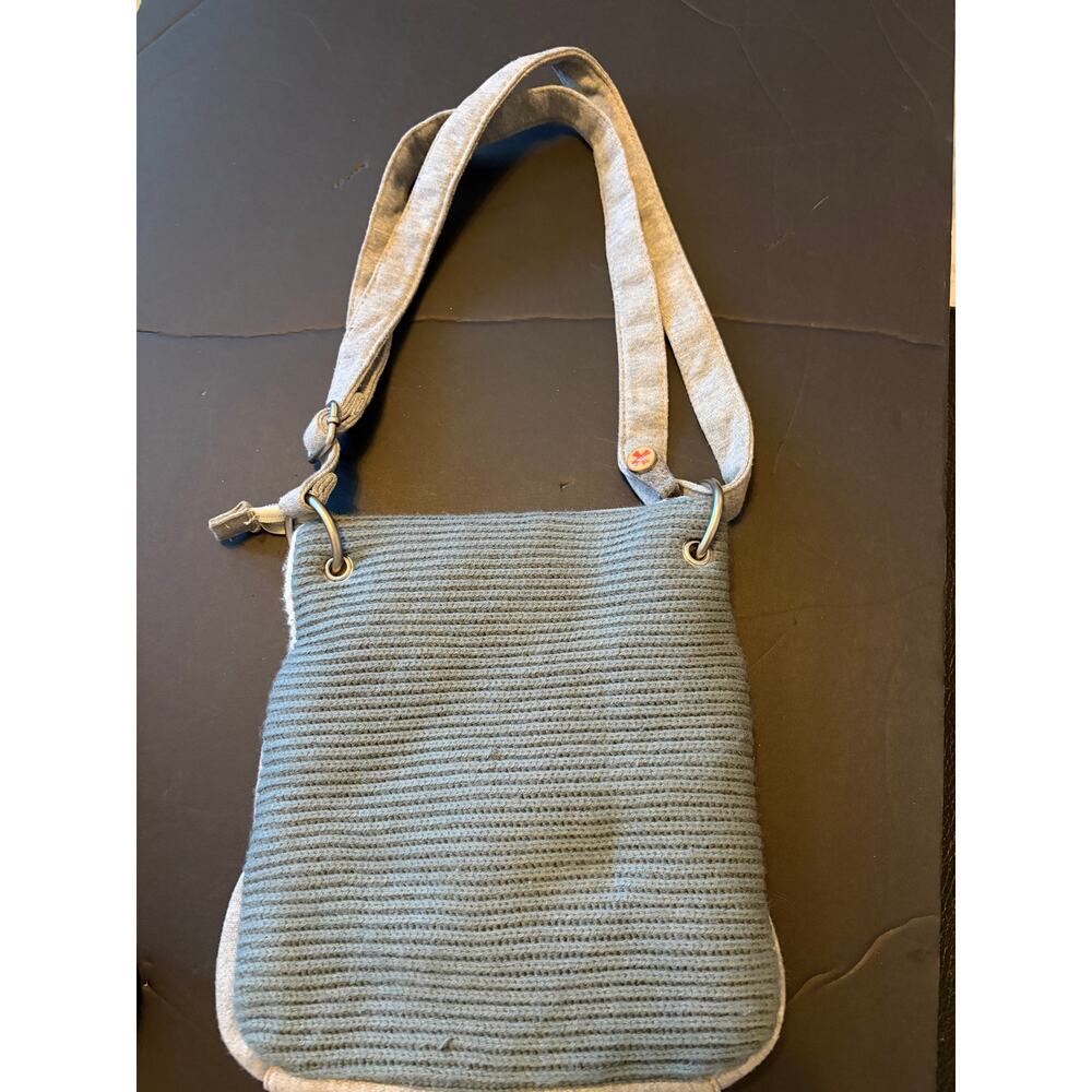 Fuzzy Nation  Shoulder/Crossbody Chihuahua Bag - Picture 2 of 5
